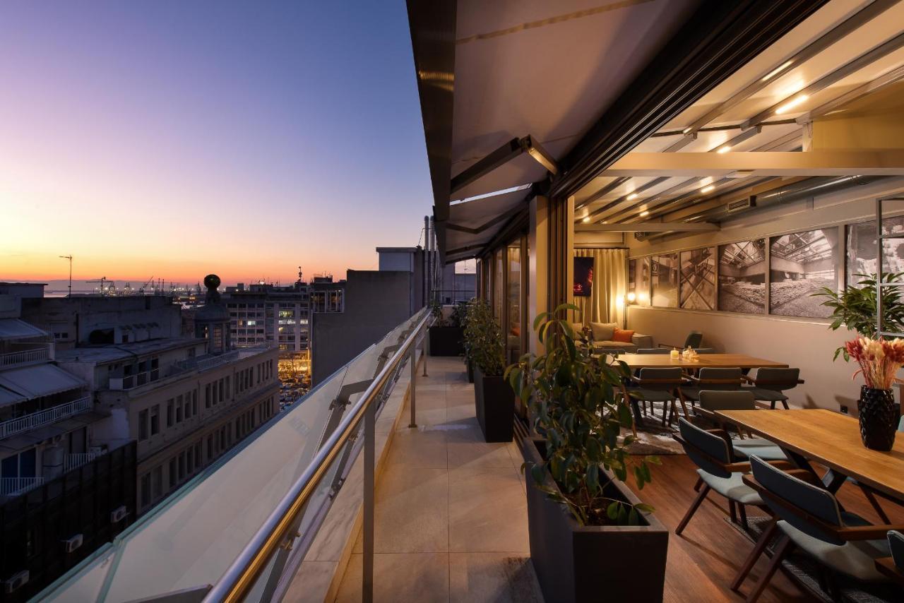 S Hotel Boutique เทสซาโลนิกิ ภายนอก รูปภาพ The rooftop bar at the hotel